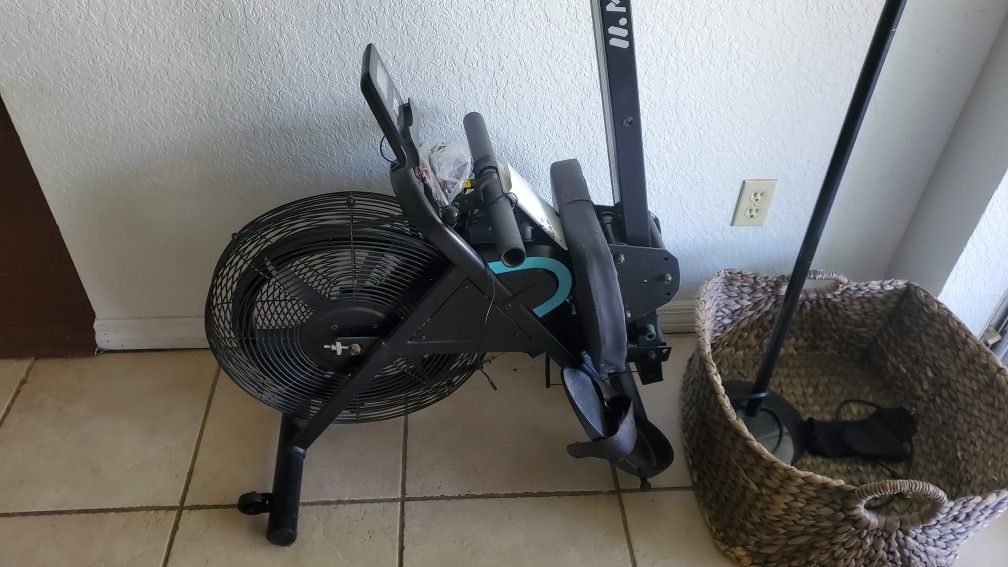 Indoor Rowing Machine 