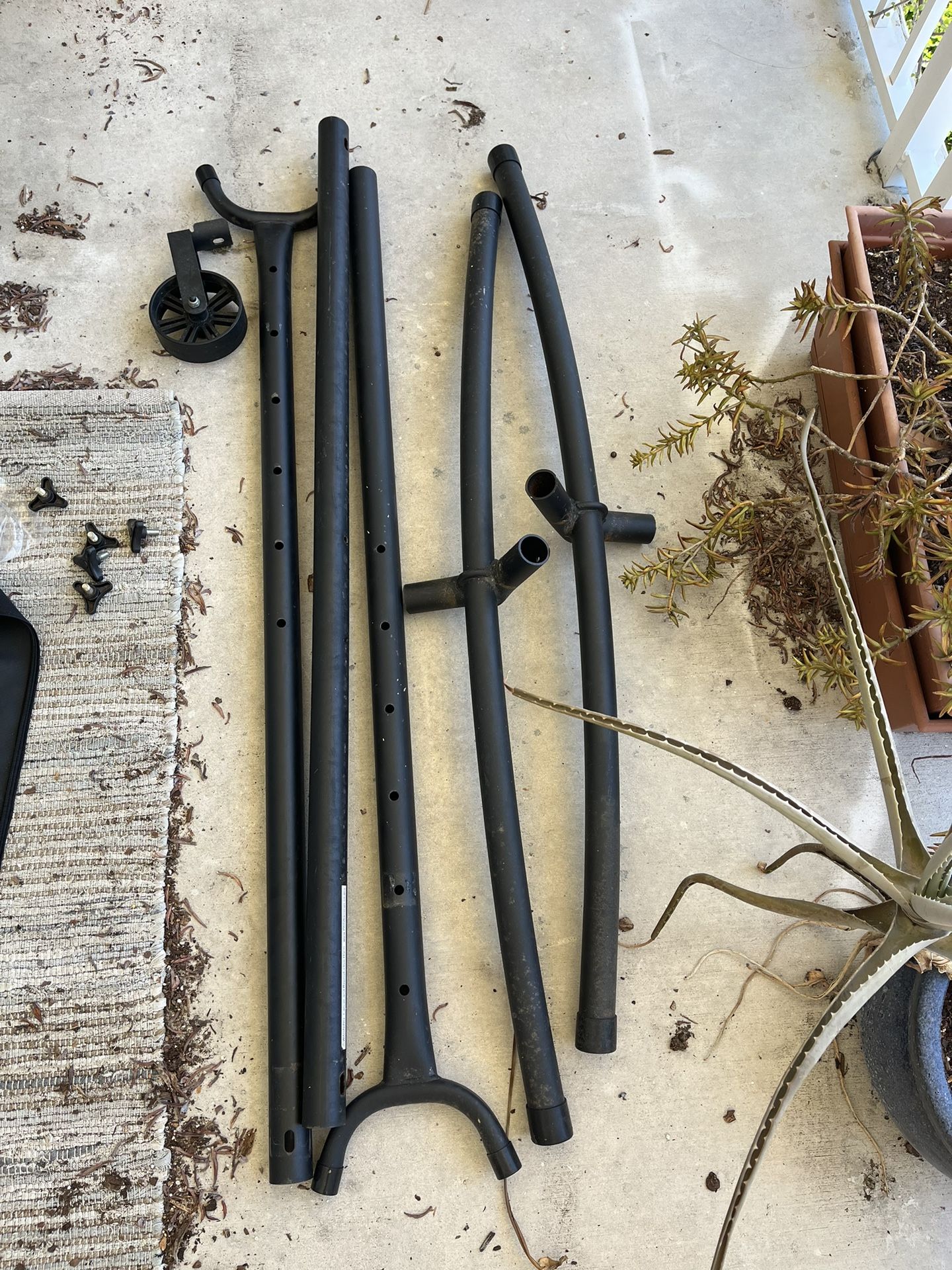Steel hammock holder