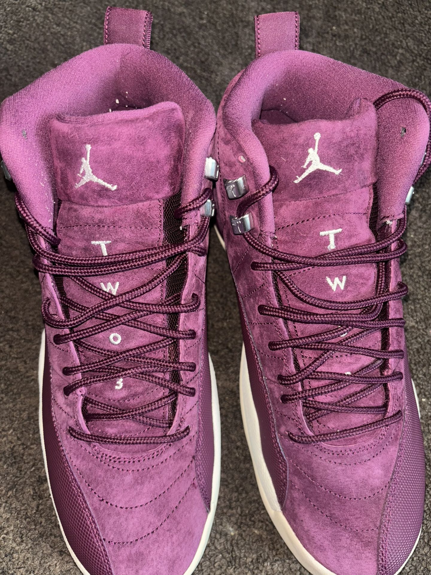 Air Jordan 12 Bordeaux
