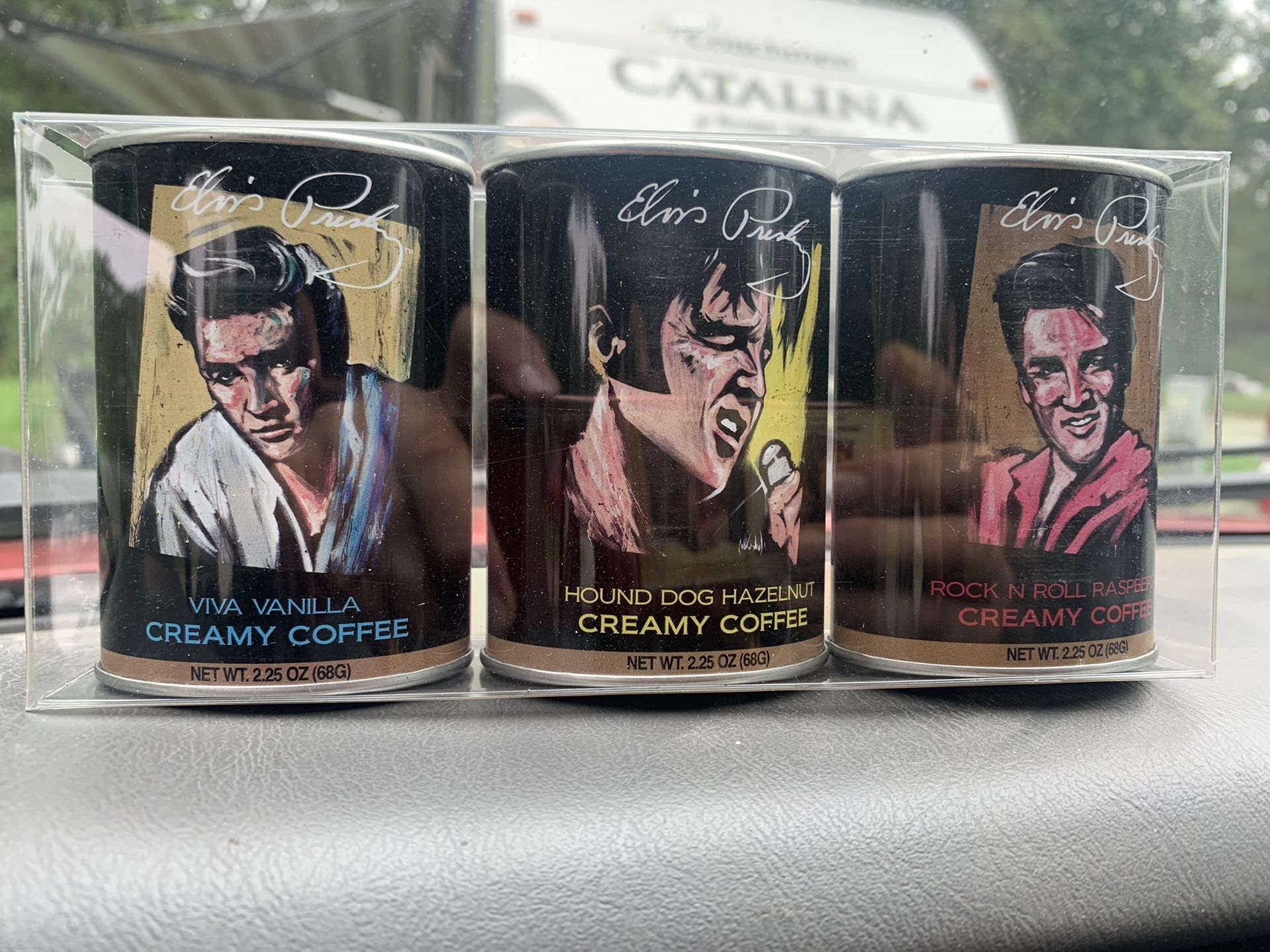 ELVIS PRESLEY Set Of Three Creamy Coffee