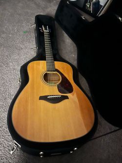 Yamaha FG800J Acoustic Guitar w/ Case