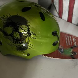 NEW RIDING HELMET GREEN RAZOR HEAD PROTECTION KIDS