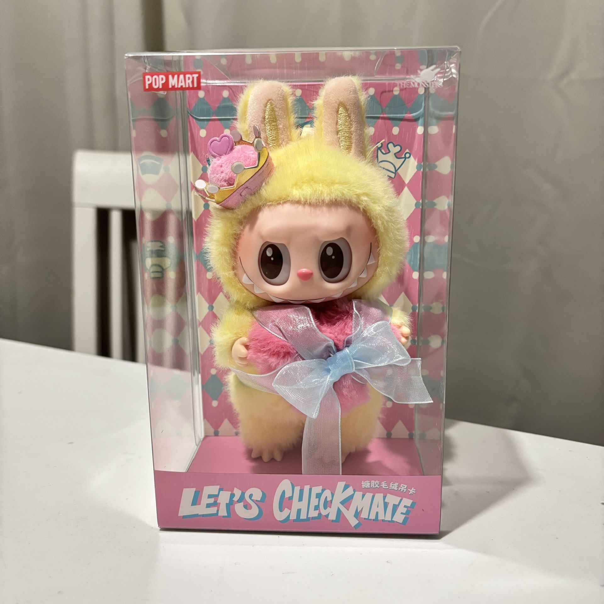 The Monsters Let's Checkmate Series-Queen Vinyl Plush Labubu