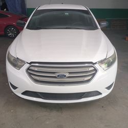 2018 Ford Tauro police car
