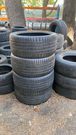 Tires set up for 285/35/22 Lionheart