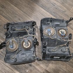 2007 UP 2013 GMC SIERRA 1500, 2500,

3500 HEADLIGHT SET