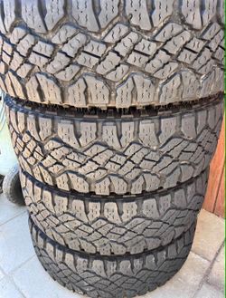 275/65/18 Goodyear vendo un set de llantas usadas excelente condiciones de vida las 4 ✅🤩I am selling a set of used tires, all 4 in excellent living c