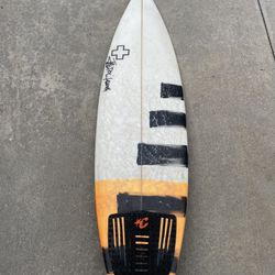 5’9 Surfboard 