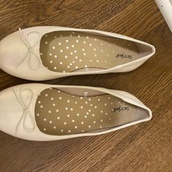 Girls White Flats Size 3