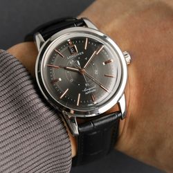 The new mechanical movement men's watch is perfect
