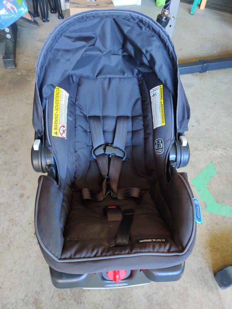 Pair Of Graco Infant Car Seats