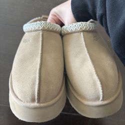 Tazman Ugg- Sand Size 9