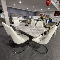 7 Pc Dining Table 