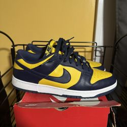 Nike Dunk Low Michigan Wolverines