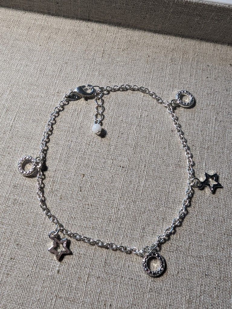 GV9 Silver Tone  Anklet 9", Dangling Stars And Circles