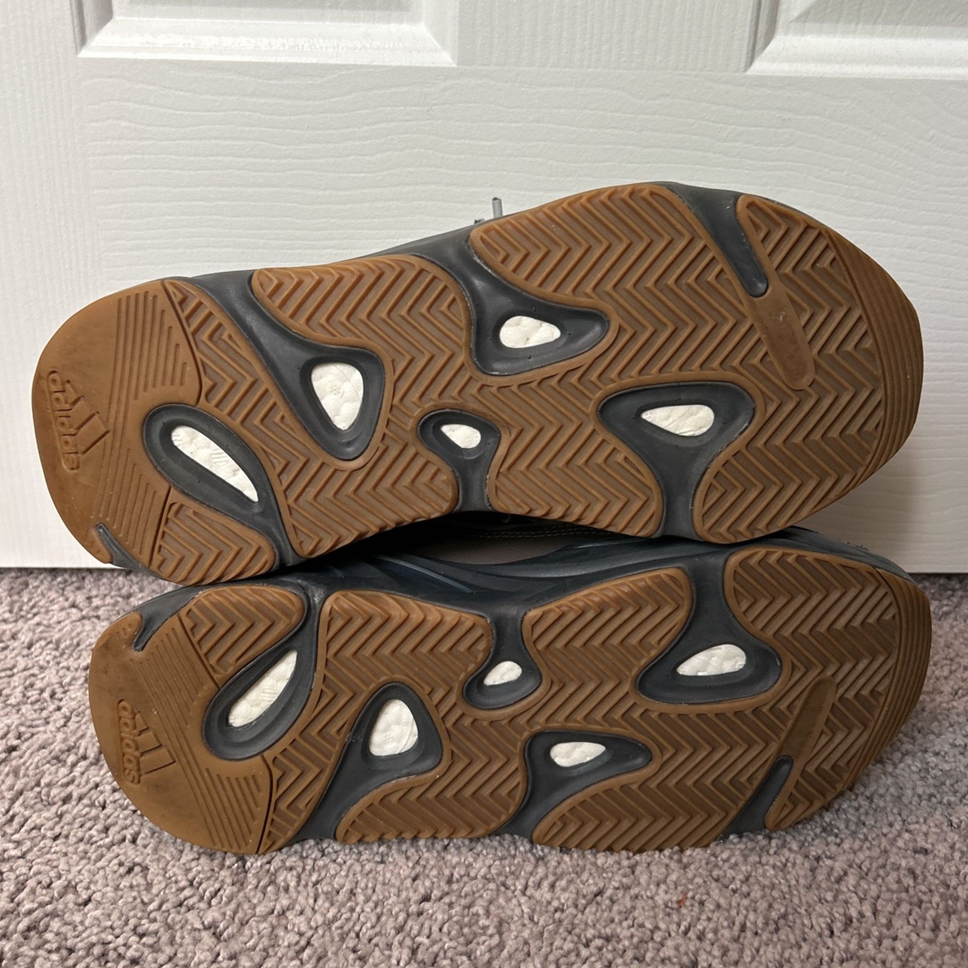 Adidas Yeezy “Geode” SIZE 9