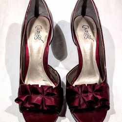 Carlos Santana Women's Fashion Pumps Size 7M. Burgundy.
