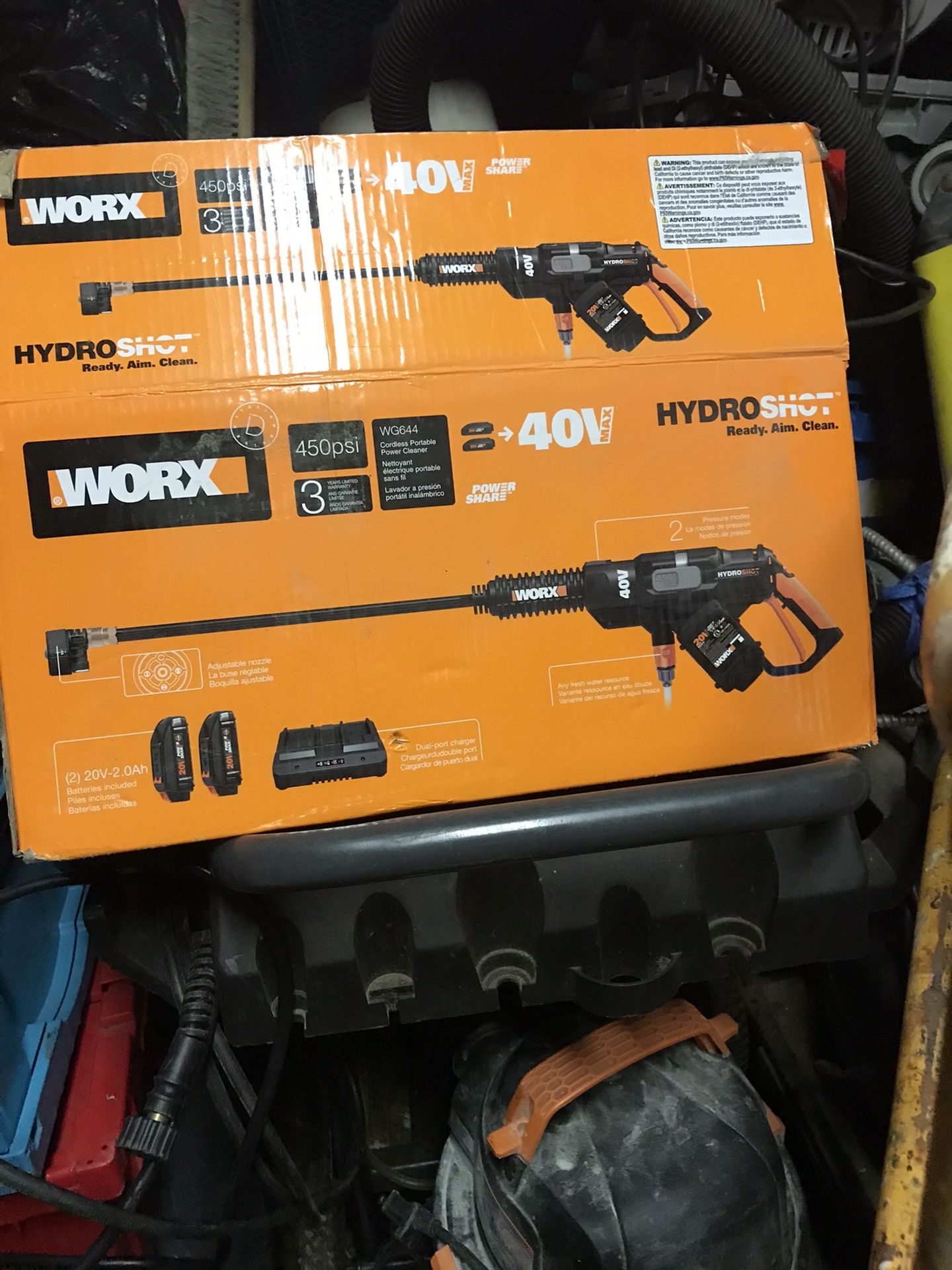 Pressure washer battery operated