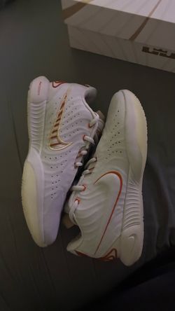 Lebron size 11