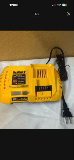 DeWalt DCB118 20V 8 Amp Fast Charger