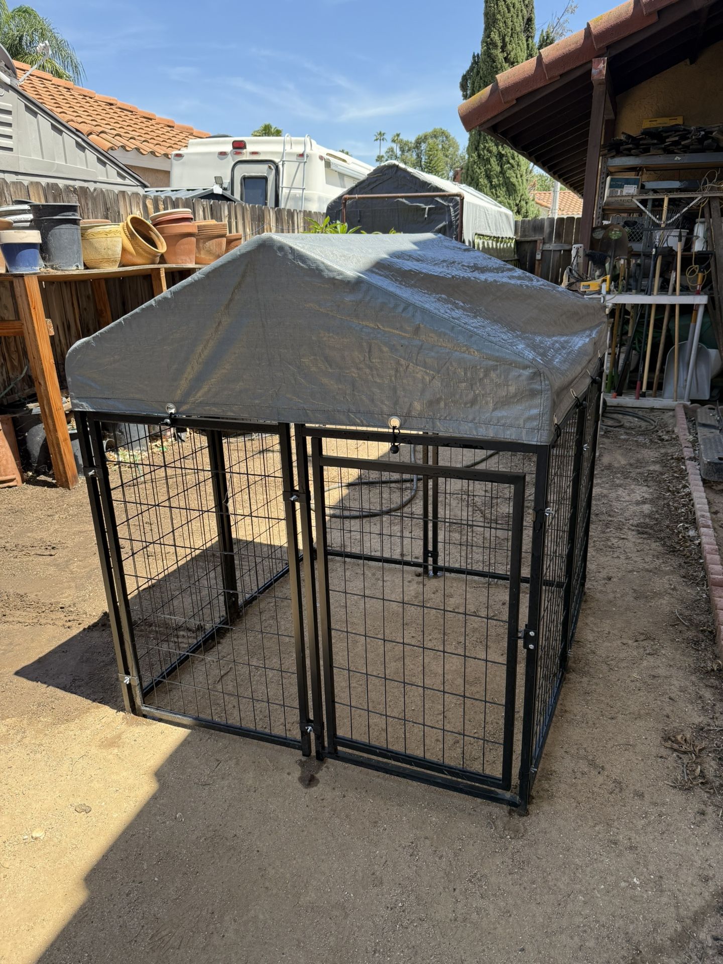 Dog Kennel 4’x4’x4.6’