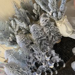 Christmas Decor/winter Decor/centerpieces 