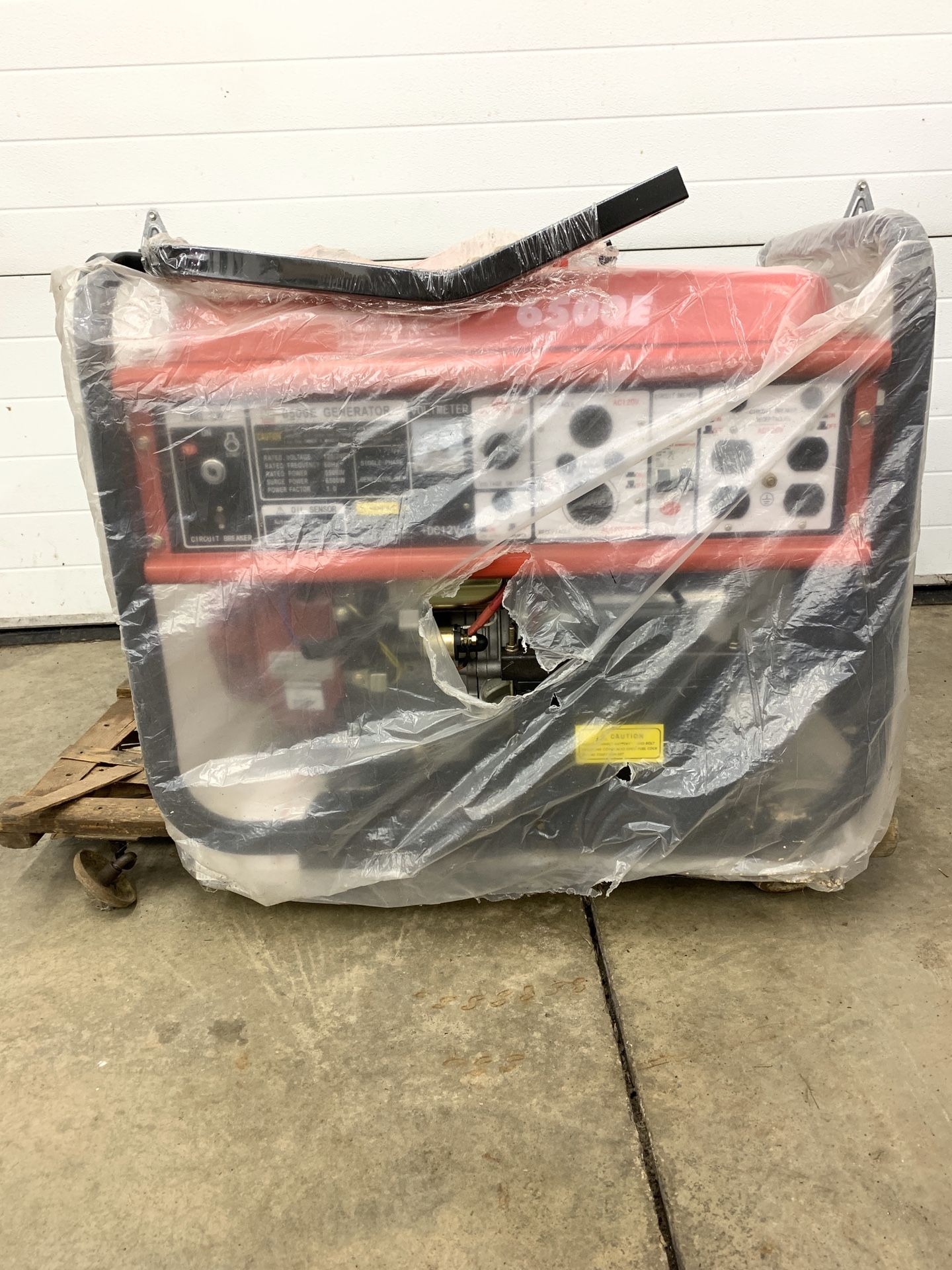 New Rural King 6500E Electric Start Generator for Sale in Richmond, OH