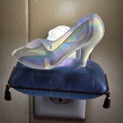 Bath and Body Cinderella Adjustable Wallflowers Scent Control Nightlight👸