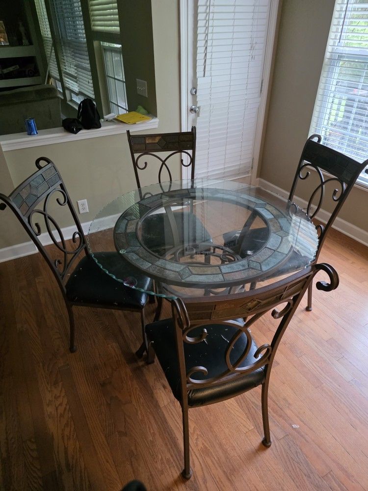 KITCHEN TABLE