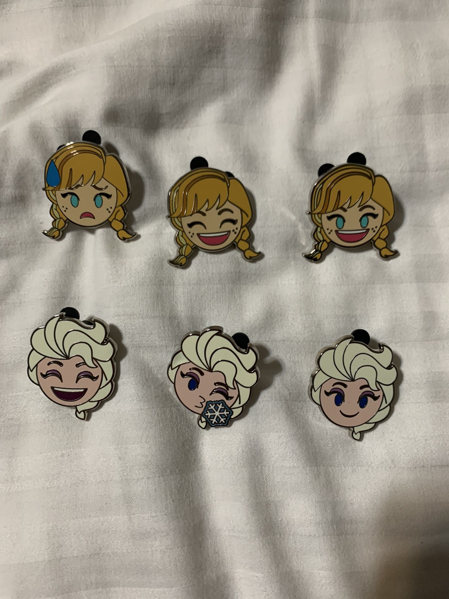Elsa And Anna Disney Pins