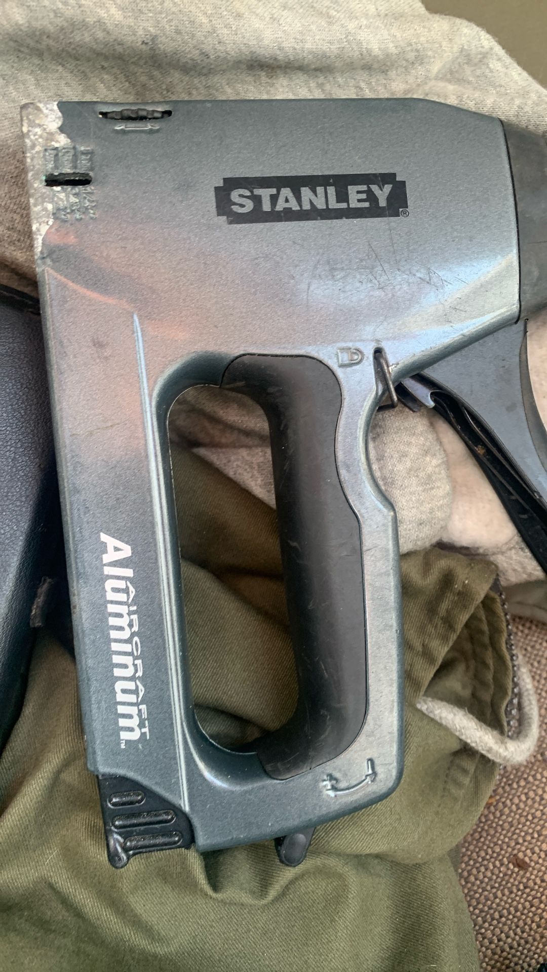 Air Craft Aluminum Stanley Staple