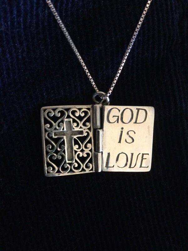 Sterling Silver Bible Book 📚 Silver Jewelry necklace & Pendant / Book opens 💖📖