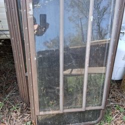 Camper Windows 