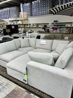 Thomasville Lowell 6 piece modular sectional
