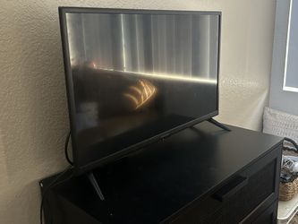 Insignia - 32” TV
