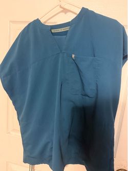 Fabletics scrubs