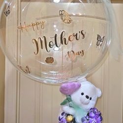 ARREGLO GLOBO GIGANTE, PELUCHE, FLORES Y CHOCOLATE PARA DE DE LAS MADRES