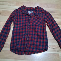 Pre-Owned  plaid "lumberjack-style" shirt for boys. Tagged size 6,