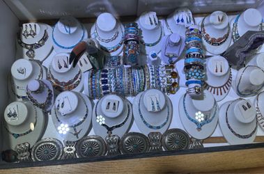 Well established jewelry store for sale in Santa Fe Plaza