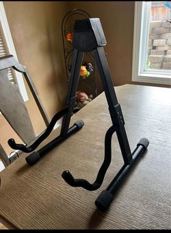 Guitar Stand