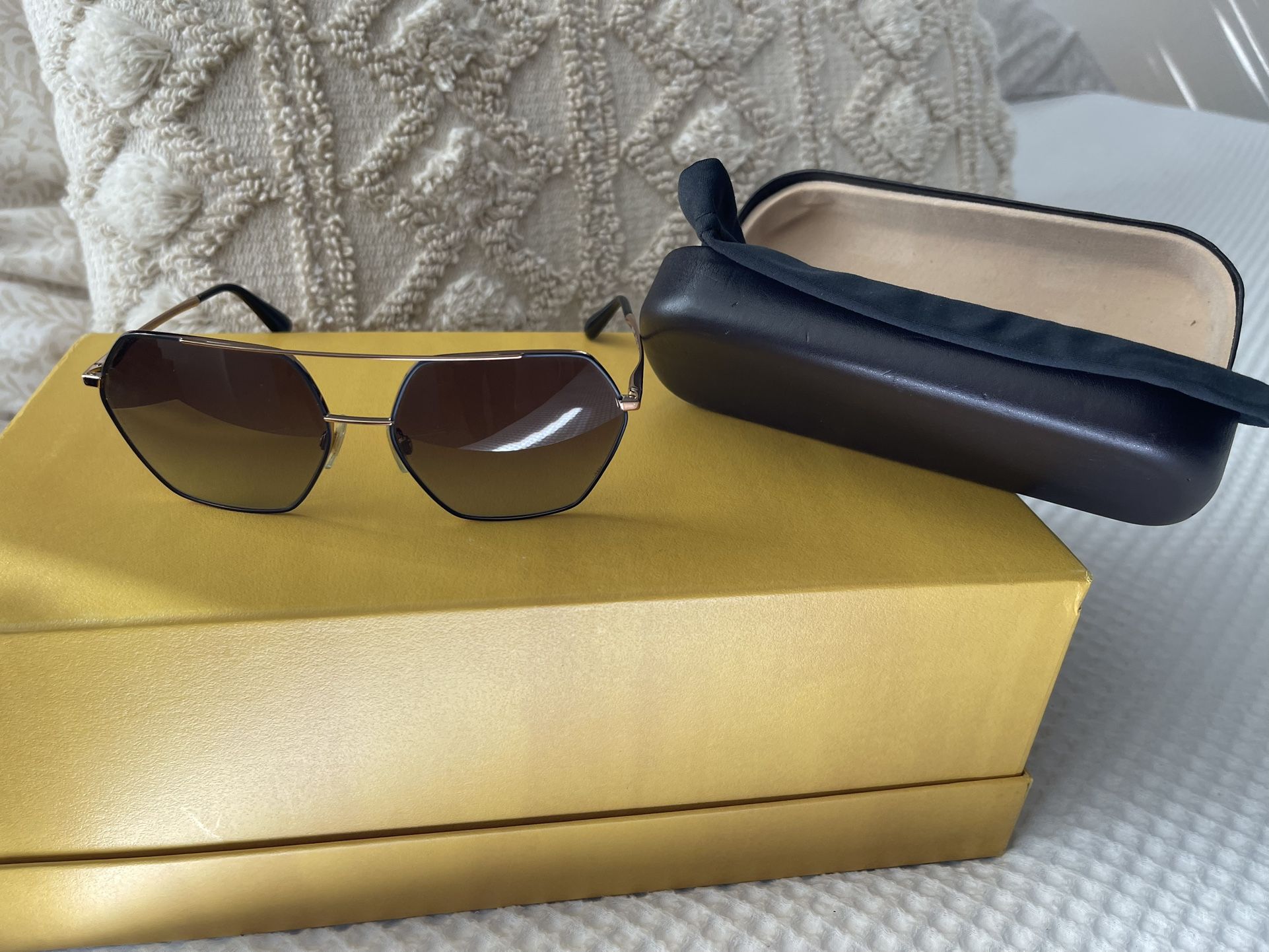 Dolce & GABBANA Sunglasses