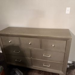 Dresser Set Need Gone ASAP