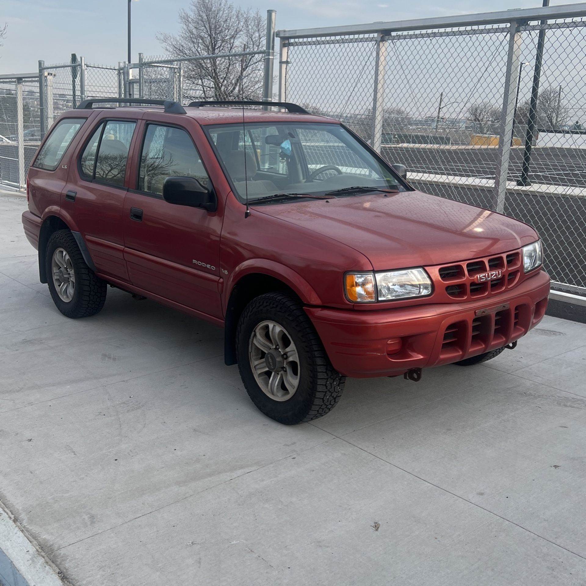 2000 Isuzu Rodeo Inside