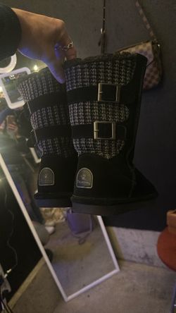 Bear Paws Women’s Size 7