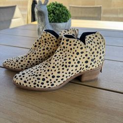 Boots,  Dolce Vita Size 7