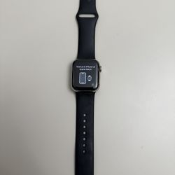 Apple Watch Series 4 Unlocked 