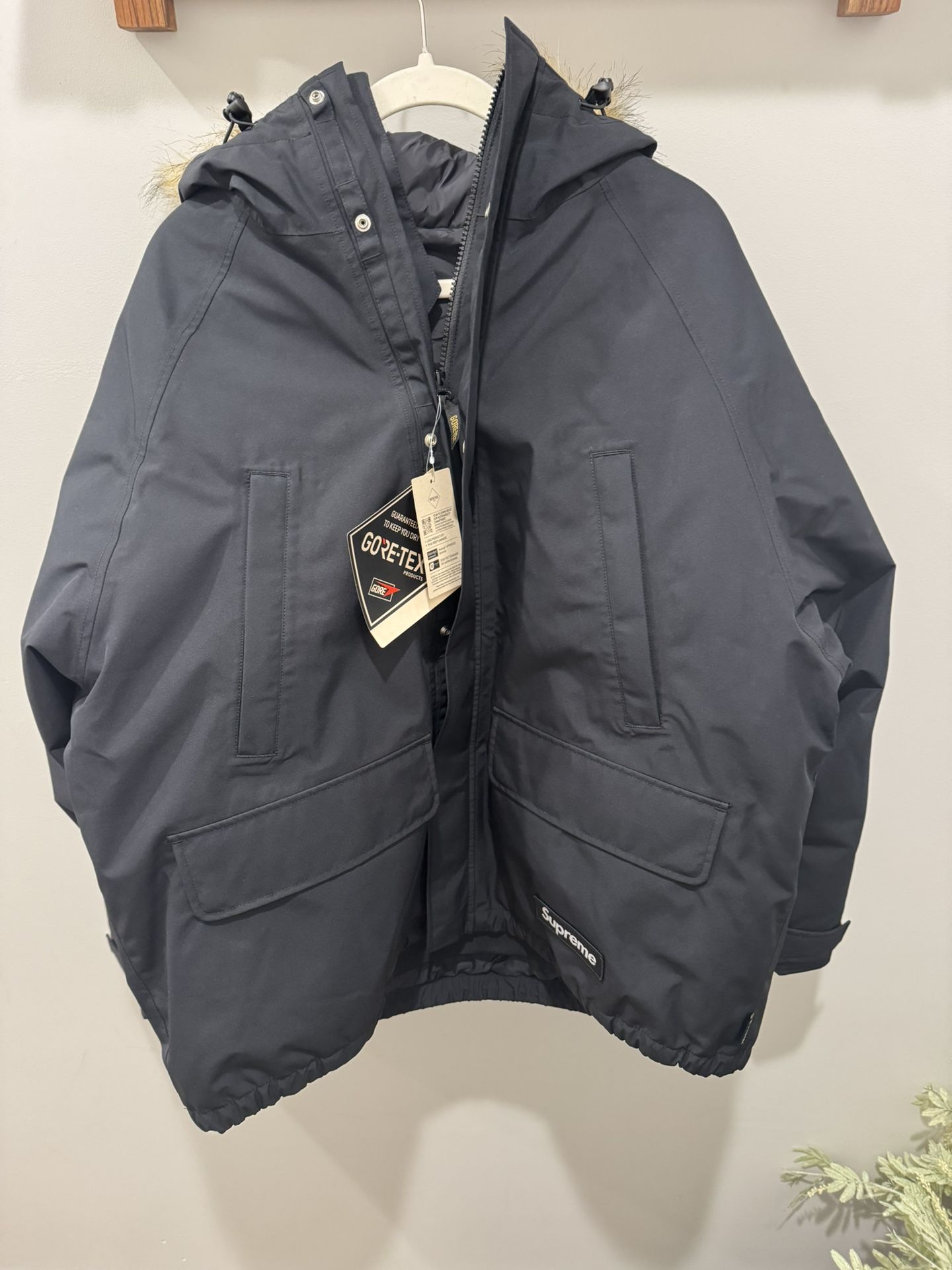 Supreme 2-in-1 Black GORE-TEX Parka + Reversible 700 Fill-Down Liner Camo Jacket