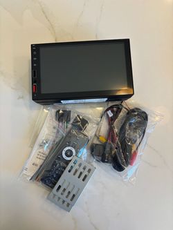 Brand new Apple CarPlay/ Bluetooth car setup