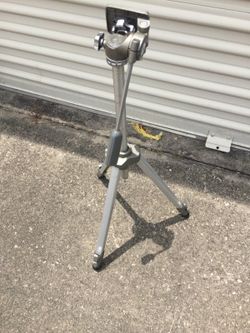TRIPOD FOR CAMERAS