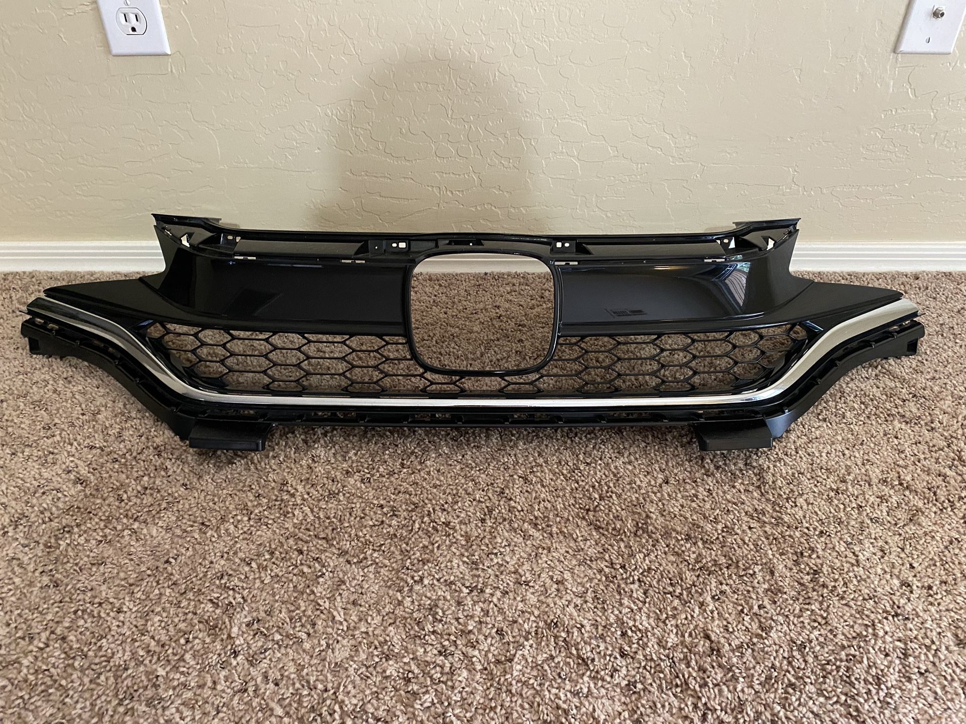 Factory OEM 2018-2020 Honda Fit Black And Chrome Grill